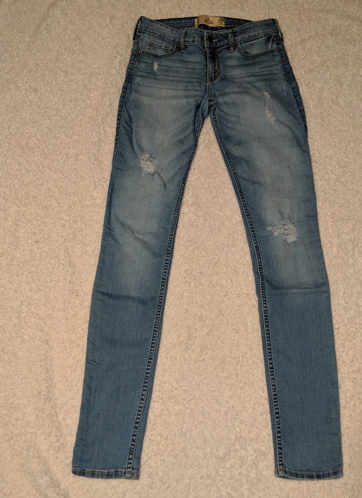 Hollister distressed super skinny jeans - size 3 long - light medium wash